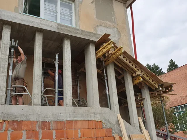 Schodiště na Dračkách